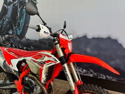 2025 BETA RR 390 X-PRO 4T EFI RED