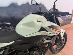 2022 Kawasaki Z400 WHITE