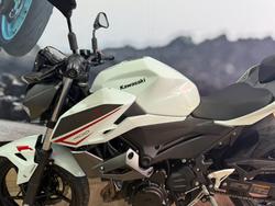 2022 Kawasaki Z400 WHITE