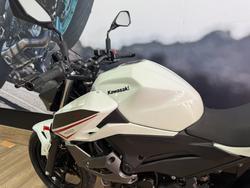 2022 Kawasaki Z400 WHITE