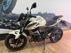 2022 Kawasaki Z400 WHITE