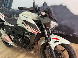 2022 Kawasaki Z400 WHITE