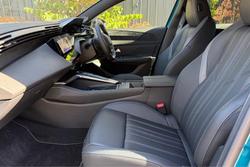 2025 Peugeot 408 GT Premium Hybrid