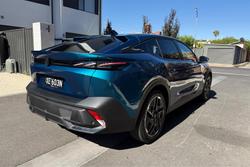 2025 Peugeot 408 GT Premium Hybrid