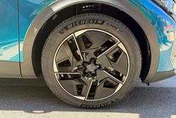 2025 Peugeot 408 GT Premium Hybrid