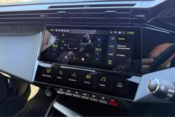 2025 Peugeot 408 GT Premium Hybrid