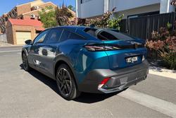 2025 Peugeot 408 GT Premium Hybrid