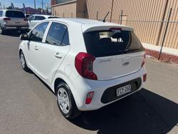 2023 Kia
                Picanto S