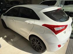 2014 HYUNDAI i30