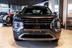 2025 Mitsubishi Outlander LS