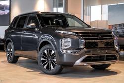 2025 Mitsubishi Outlander LS