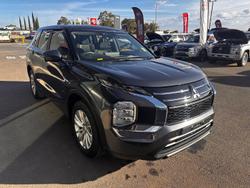 2025 Mitsubishi Outlander ES