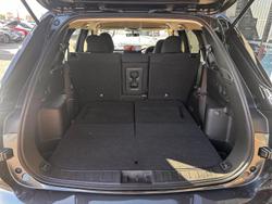 2025 Mitsubishi Outlander ES