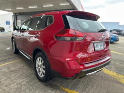 2017 Nissan
X-TRAIL ST