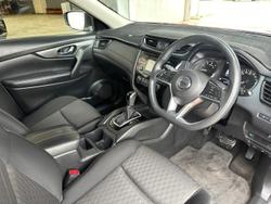 2017 Nissan
X-TRAIL ST