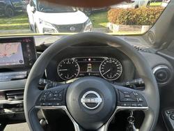 2024 Nissan JUKE ST+