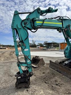 2016 Kobelco Sk135sr-3