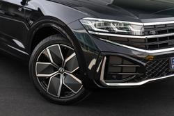 2025 Volkswagen Touareg 210TDI R-Line