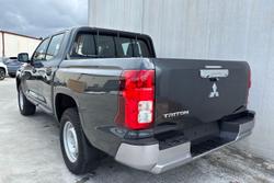 2024 Mitsubishi Triton GLX