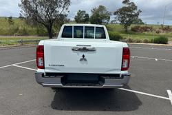 2024 Mitsubishi Triton GLX