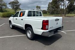 2024 Mitsubishi Triton GLX