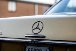 1973 Mercedes-Benz 280CE W114 Gold