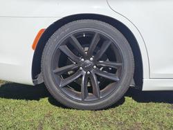 2021 Chrysler 300 SRT Core LX MY21 Bright White