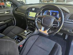 2021 Chrysler 300 SRT Core LX MY21 Bright White