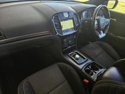 2021 Chrysler 300 SRT Core LX MY21 Bright White