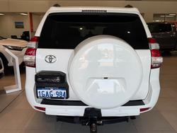 2016 TOYOTA LANDCRUISER