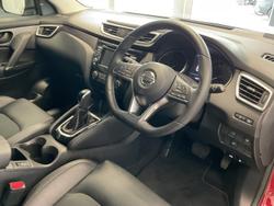2020 Nissan
                QASHQAI ST-L