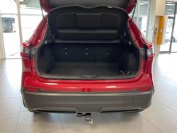 2020 Nissan
                QASHQAI ST-L