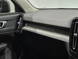 2023 Volvo XC40 Plus B4 MY23 Black Stone