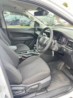2024 Volkswagen Amarok TDI405 Core NF MY23 4X4 Dual Range Clear White