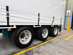 2015 Maxitrans St3 18 Pallet Drop Deck Curtain Sider, 1 X 20 Pins