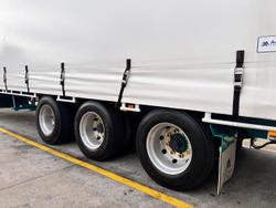 2015 Maxitrans St3 18 Pallet Drop Deck Curtain Sider, 1 X 20 Pins
