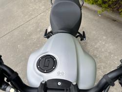 2025 Royal Enfield Guerrilla 450 Smoke Silver