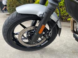 2025 Royal Enfield Guerrilla 450 Smoke Silver