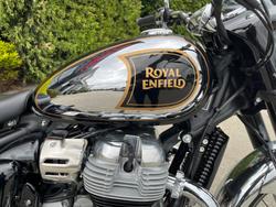 2025 Royal Enfield CLASSIC 650 Black