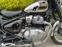 2025 Royal Enfield CLASSIC 650 Black