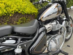 2025 Royal Enfield CLASSIC 650 Black