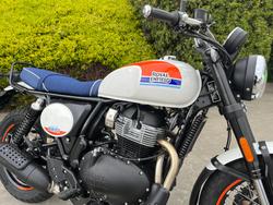 2025 Royal Enfield 2025 650CC INTERCEPTOR BEAR 650 Road White