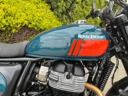 2025 Royal Enfield 2025 650CC INTERCEPTOR BEAR 650 Road Petrol Green