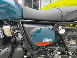 2025 Royal Enfield 2025 650CC INTERCEPTOR BEAR 650 Road Petrol Green