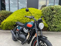 2025 Royal Enfield 2025 650CC INTERCEPTOR BEAR 650 Road Petrol Green