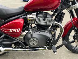 2025 Royal Enfield SUPER METEOR 650 Red
