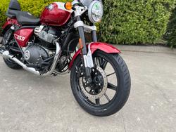 2025 Royal Enfield SUPER METEOR 650 Red