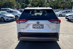 2021 Toyota
                RAV4 GXL