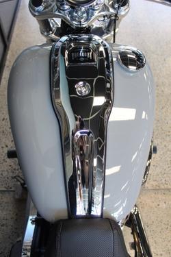 2025 Harley-davidson FXBR BREAKOUT (117) billiard gray