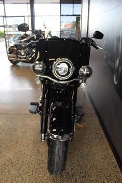 2025 Harley-davidson FLHC HERITAGE CLASSIC (117) VIVID BLACK